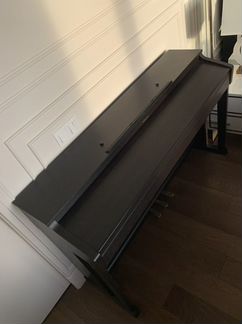 Премиальное пианино Roland HP504