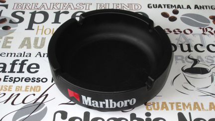 Большая стеклянная пепельница Marlboro