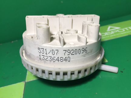Датчик уровня Electrolux, Zanussi 1323648400 13236