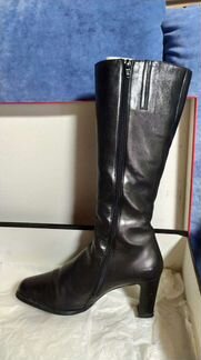 Зимние кожаные женские сапоги 38 размер