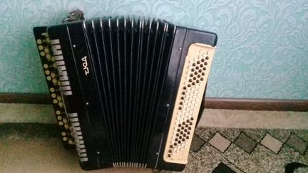 Баян