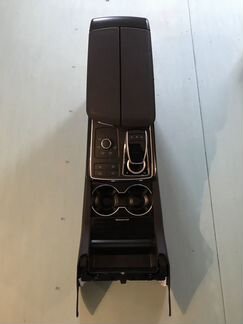 Центральный подлокотник на Mercedes-Benz GLS-Класс