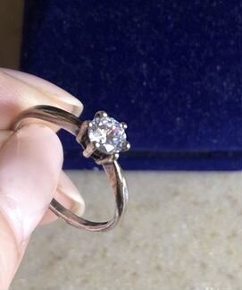 Серебряное кольцо с фианитом