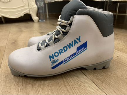 Лыжные ботинки 40 размер