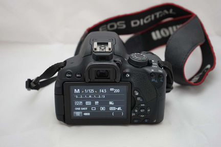 Canon 700d+два объектива+сумка