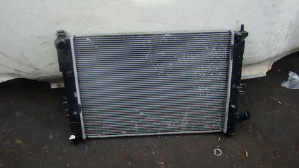 Радиатор охлаждения Hyundai Elantra MD под МКПП