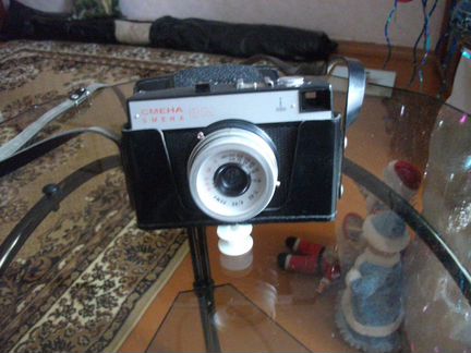 Советский фотоаппарат смена-8М