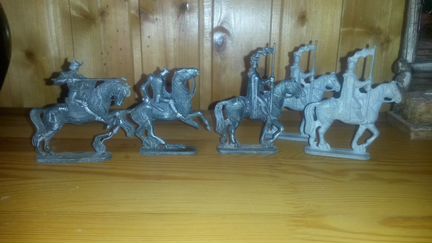 Продам солдатиков