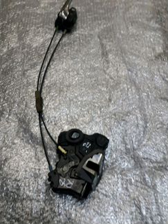 Замок двери Toyota rav 4