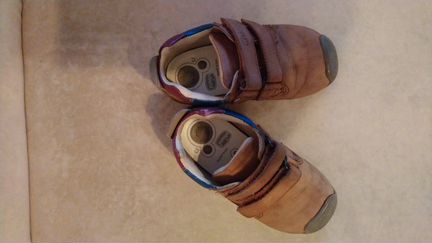 Детские кожаные кроссовки Chicco размер 23