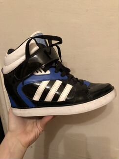 Кроссовки adidas