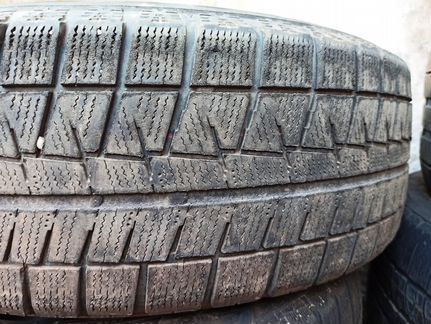 Одна шина 215 65 R16 Bridgestone Blizzak Revo GZ