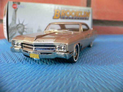 1/43 Brooklin BRK. 208. Buick Wildcat 4-door Hardt