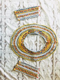 Воротник и манжеты