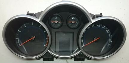 Щиток прибора Шевроле Круз