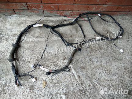 Проводка двери багажника Toyota Prado 150