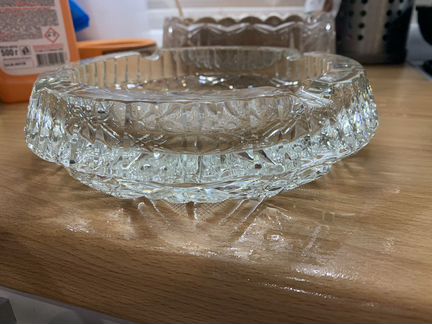 Хрустальная пепельница