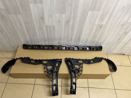 Направляющая заднего бампера vw polo sedan 10-20