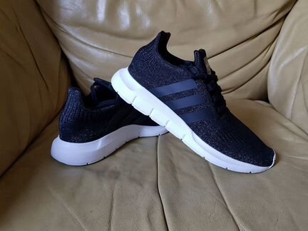 Кроссовки Adidas Swift RUN новые 39 и 40 р