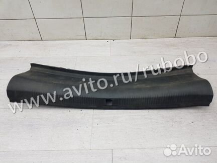 Обшивка багажника средняя Audi A6 C6 AUK 2006