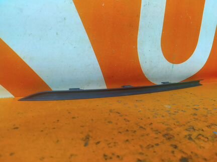 Накладка бампера передняя левая Volkswagen Passat