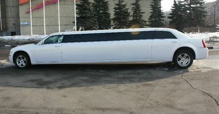 Заказ лимузина Крайслер 300С