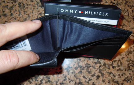 Кожаный кошелек Tommy Hilfiger