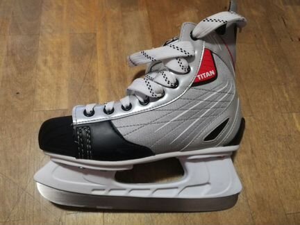 Коньки хоккейные 39 размер