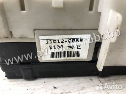 Блок предохранителей салонный Mitsubishi Galant 8