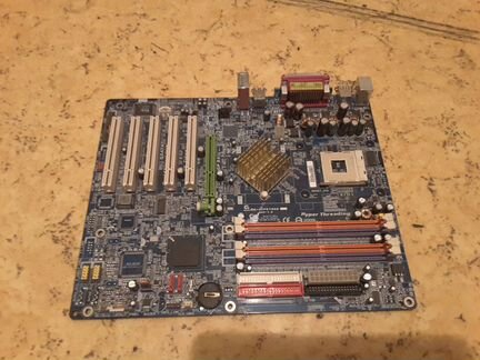 Материнская плата