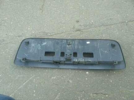 Продаю рамку номерного знака 84810-AU360