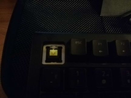 Razer BlackWidow Chroma v2 (yellow)