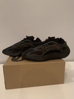 Adidas Yeezy Boost 700 Clay Brown 9.5US