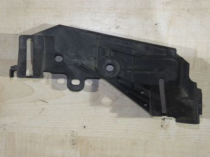 Направляющая/кронштейн фары правая Infiniti G25