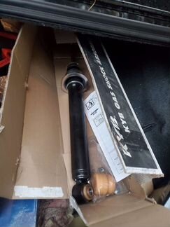 Передние стойки KYB 551611