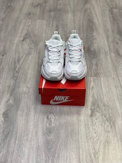Кроссовки Nike