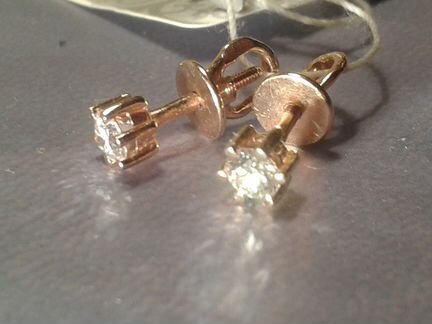 Пуссеты с чист. якутскими бриллиантами 0.35 кар. н