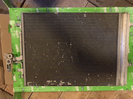Радиатор кондиционера Volvo XC70