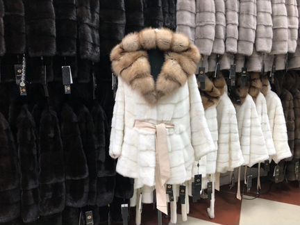 Шуба норкова с куницей