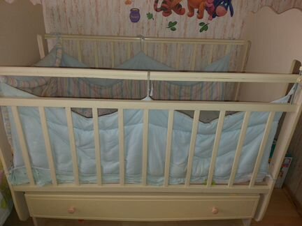 Детская кроватка