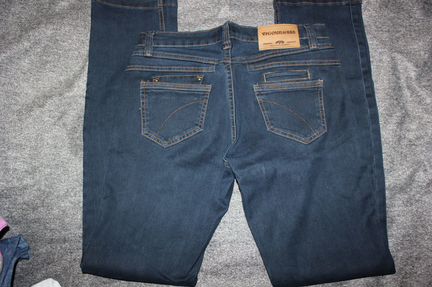 Джинсы новые vicour