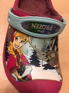 Продаю crocs размер j1 (31) с рисунком Холодное се