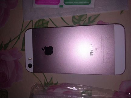 iPhone se 32gb rose gold