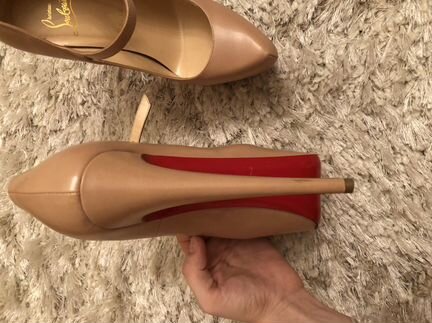 Туфли Christian Louboutin