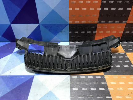 Решетка радиатора Шкода Румстер 5