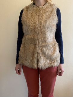 Жилет из искусственного меха