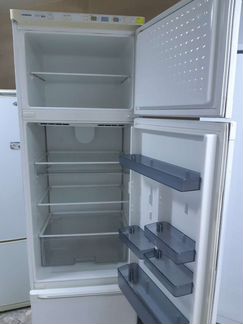 Холодильник бу Samsung 2м. рабочий