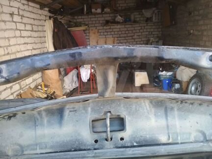 Капот на Киа Соренто первое поколение