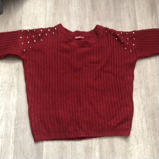 Красный оверсайз свитер женский