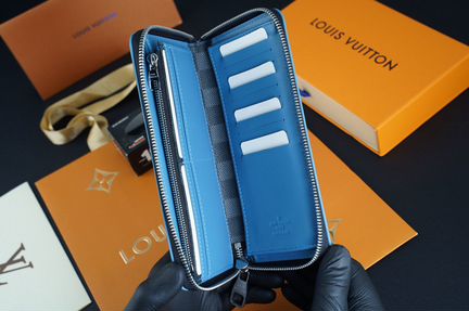 Кошелёк Louis Vuitton